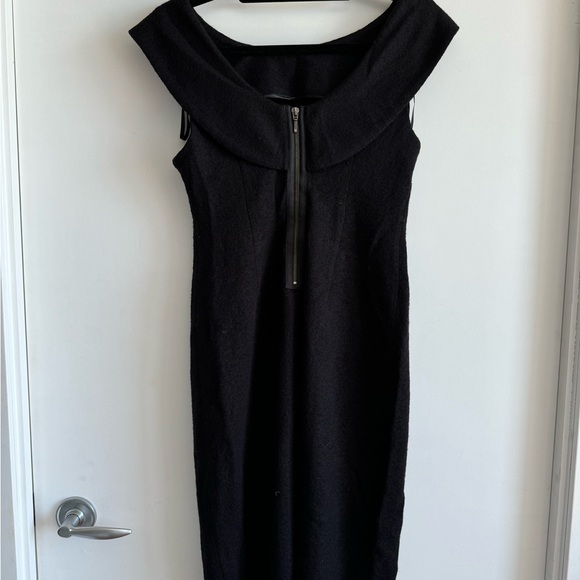Banana Republic Sleeveless Scoop front and Back dress - Picture 2 of 6